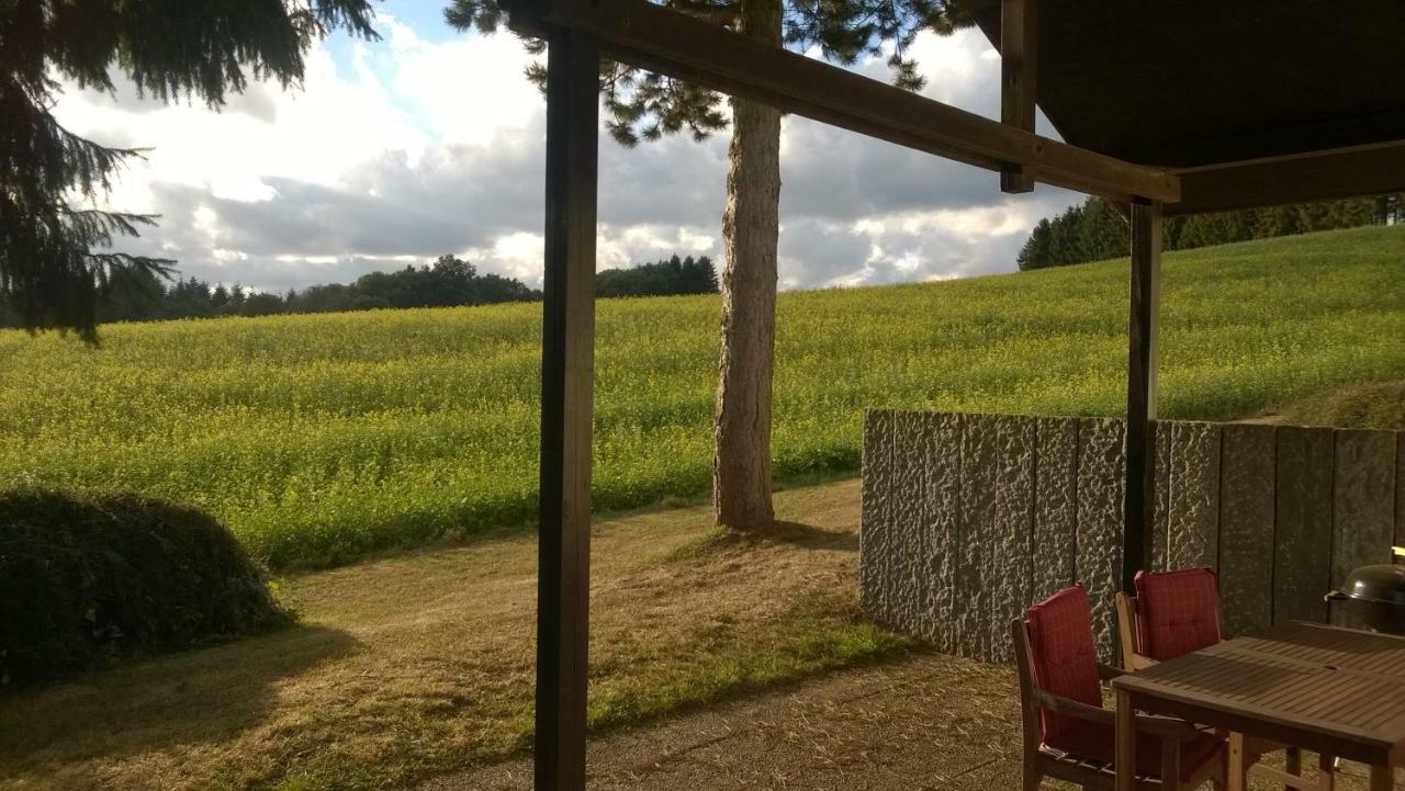 Blick In Die Suedeifel Biersdorf Exterior foto